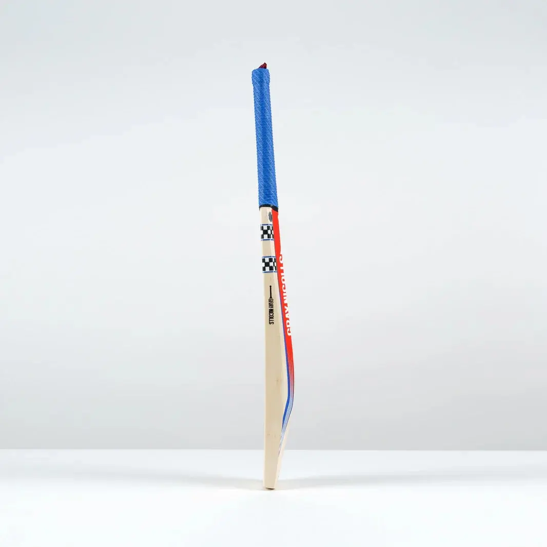 CAHA25English_20Willow_20Bats_20Stratos_20Gen_201.0_20Pro_20Performance_20Bat_20Left_20Edge_feacbe14-b8fe-49ae-aeee-b2f41ea7ee54.webp